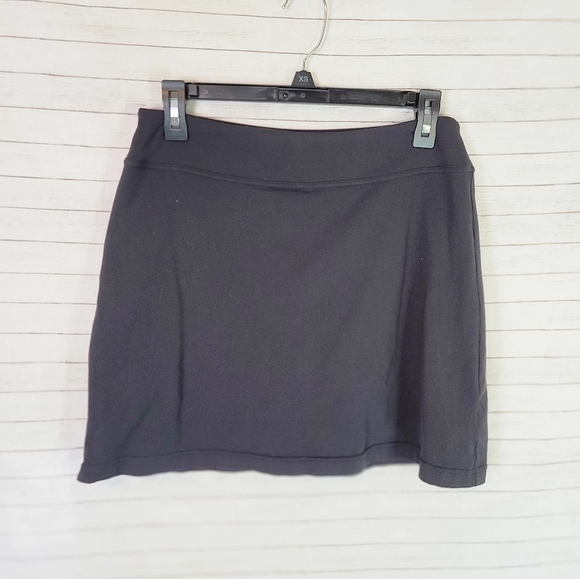 ATHLETA BLACK SKORT W BICYCLE SHORTS, SZ SMALL - Picture 1 of 8